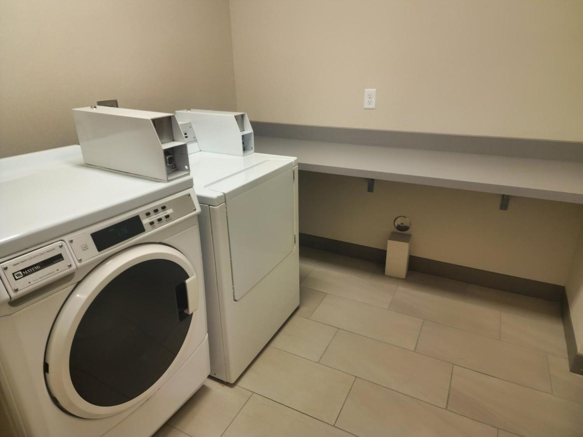 Holiday Inn Express Hotel & Suites Idaho Falls By Ihg Ngoại thất bức ảnh